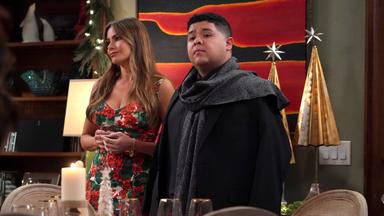 Modern Family 11x9
