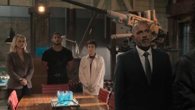 NCIS: Sydney 2x1