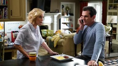 Modern Family 11x8