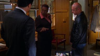 The Shield: Al margen de la ley 2x2