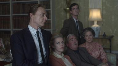 The Crown 3x4