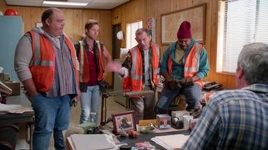 The Middle 9x16