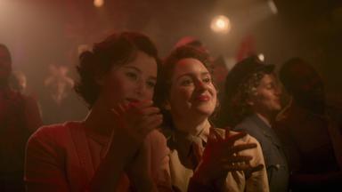 The Crown 6x8