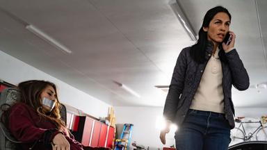 La chica de la limpieza 4x6