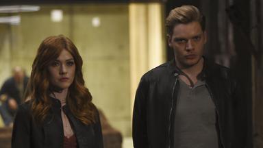 Cazadores de sombras 2x11
