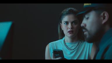 En Coma 1x10